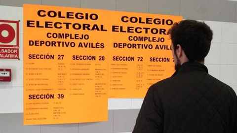 Un votante en Avil�s