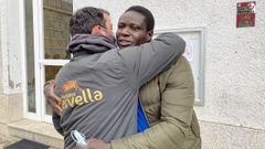 Mamadou recibi el apoyo de sus vecinos en una concentracin en Manzaneda