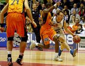 El Valencia Basket fue muy superior a un Obradoiro que nunca dio la talla en un partido claramente dominado por los levantinos.