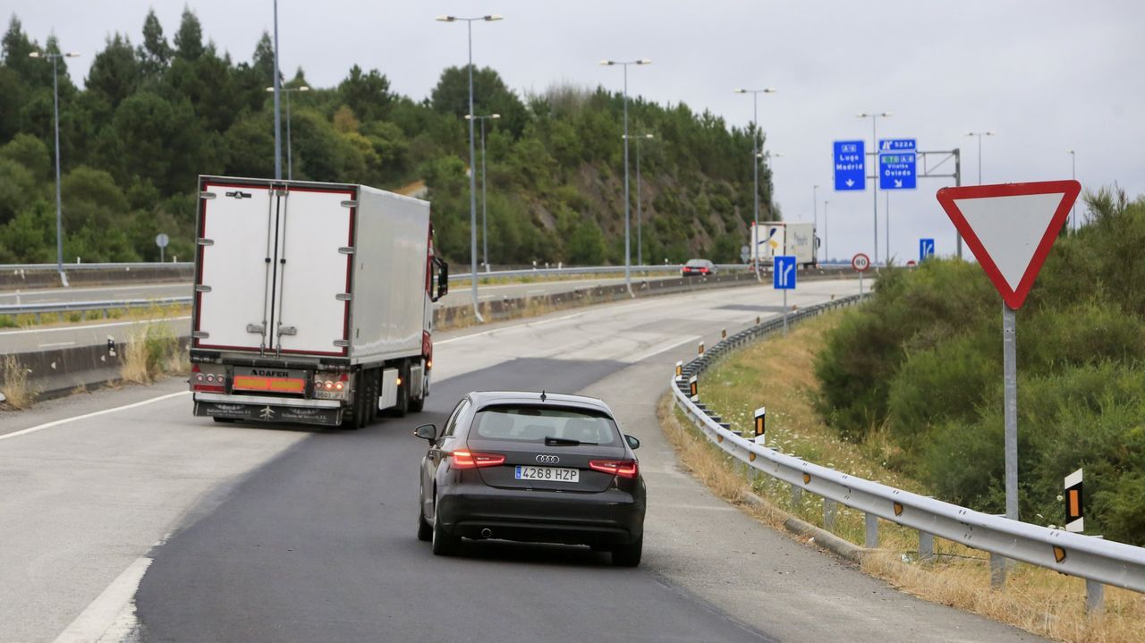 La intersección de la A-6 y de la A-8 tendrá carriles cortados por obras desde el lunes