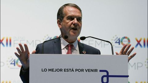 Abel Caballero, durante una intervención en el pleno de la FEMP