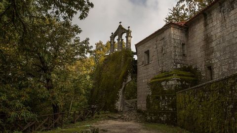 San Pedro de Rocas está en Esgos.