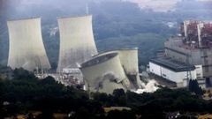Demolici�n el pasado jueves de las torres de Endesa