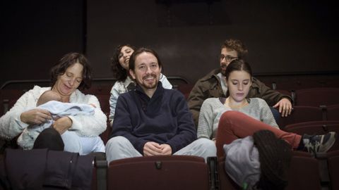 Pablo Iglesias ha ido al cine. 