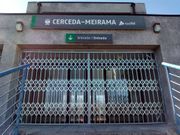 Los usuarios se encontraron con las rejas cerradas el lunes. 