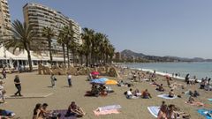 El supuesto delito sexual se produjo en la misma playa, en una zona muy transitada del arenal de M�laga, a pocos metros de las letras de gran tama�o que recrean el nombre de la playa, la Malagueta.
