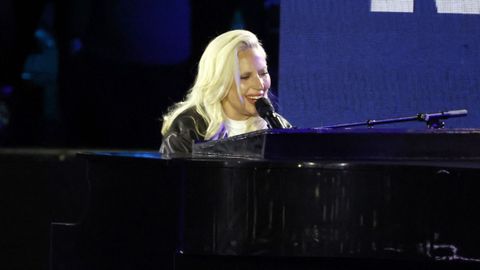 Lady Gaga pidi&oacute; &laquo;piedad&raquo; a Trump en un emotivo discurso durante su concierto en Tokio