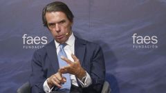 El expresidente del Gobierno en el campus de Faes