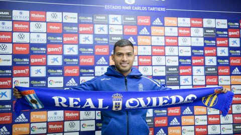 Nahuel Leiva en su presentacin como jugador del Real Oviedo