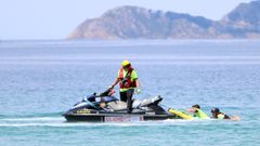 El operativo cuenta con una moto acu�tica de Salvamento cuyo radio de acci�n son todos los arenales, excepto C�es