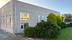 El centro educativo cuenta con cuatro aulas 