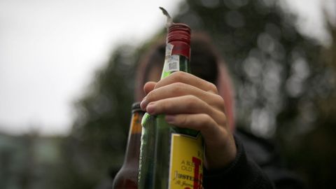 Botellas de alcohol.