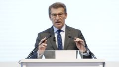 El presidente del PP, Alberto N��ez Feijoo, durante su participaci�n en la �ltima jornada del Cercle de Econom�a, en Barcelona