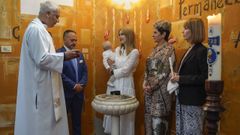 Juan Francisco Fidalgo, Antonina con Vladislav, Marina Joga y la abuela el peque�o, Zhanna, en un momento del bautizo