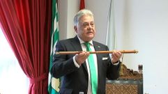 Julio �lvarez, en junio del 2019, en su novena toma de posesi�n como alcalde de Quiroga