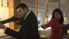 Richard Madden y Priyanka Chopra 