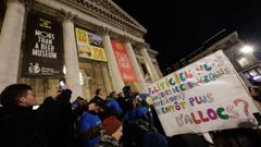 Protesta de organizaciones civiles en el centro de Bruselas contra el bloqueo del Gobierno regional