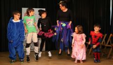 <span lang= gl >Certame Xos� Neira Vilas</span>. As Festiletras acolleron o primeiro certame de teatro infantil dedicado ao autor dez�n. 