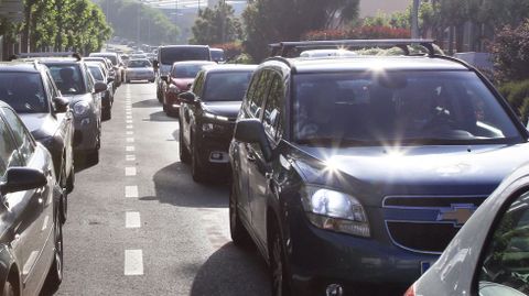 5. La avenida de Esteiro es el quinto vial por multas, con 221, sobre todo por dobles filas y el uso indebido de la carga y descarga.