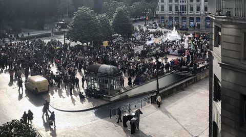 La manifestaci�n, en la plaza de La Escandalera, donde se ley� un manifiesto.La manifestaci�n, en la plaza de La Escandalera, donde se ley� un manifiesto 