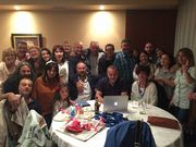 Garc�a Pati�o, de UxC, siguiendo con su gente los resultados del 24M.