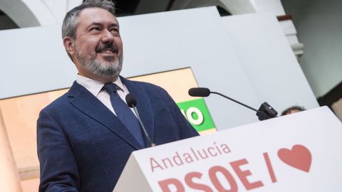 El secretario general del PSOE andaluz, Juan Espadas, al anunciar que no optar a la reeleccin para liderar a esta formacin para que el partido cuente con un revulsivo y para que haya una candidatura ganadora en las prximas elecciones andaluzas