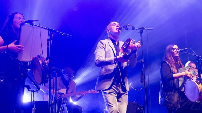 Xaber Daz & Adufeiras de Salitre actuarn este viernes en la Noite Meiga de Sarria