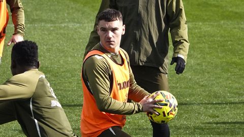 El atacante del Celta Ferran Jutg�, en el entrenamiento del Celta de este s�bado.