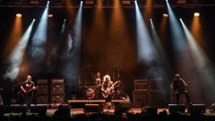 Las im�genes del concierto de Bar�n Rojo en A Xunqueira