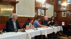 Jes�s Ferrero interviene en el Caf� Gij�n tras la concesi�n del premio de novela que lleva el nombre del establecimiento