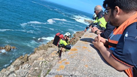 Simulacro de rescate frente a la Domus, en A Coru�a