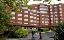 Vista exterior del centro de mayores, que tiene dos plantas preparadas para las actuaciones. 
