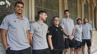 De izquierda a derecha, Diogo Brito, �lex Barcello, el t�cnico Diego Epifanio, Alonso Faure, Sergi Quintela y Yunio Barrueta.