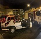 Un conductor de 72 a�os tuvo que ser excarcelado ayer por la noche en una c�ntrica calle de Camari�as. 