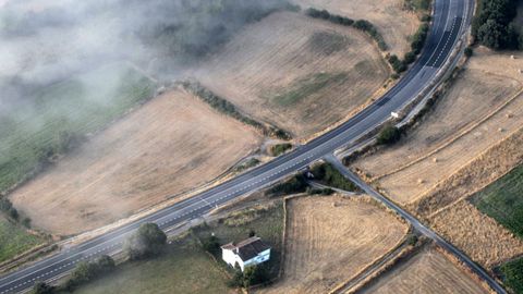 Una carretera en la provincia de Lugo