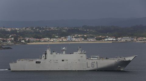El Juan Carlos I español -en foto de archivo- es del tipo LPD como los que contratará la India