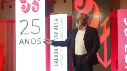 El actor Carlos Blanco interpretó un monólogo en clave de humor.