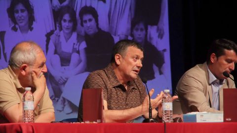 PRESENTACION DEL LIBRO DAS PIONEIRAS AS PRIMEIRAS FEDERADAS DE ANTON RODRIGUEZ GALLARDO EN LA CASA DE CULTURA