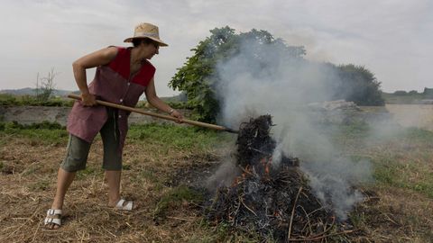 Una peque�a cachela en Malpica, este martes por la ma�ana.