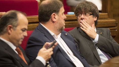 Turull junto a Junqueras y Puigdemont