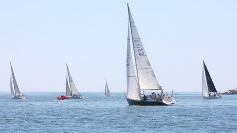 Las tripulaciones trazaron la vuelta a la isla de Slvora de sur a norte.