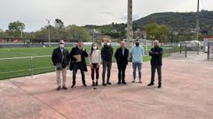 Visita a las obras finalizadas del campo de f�tbol de Velle.