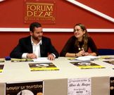 El gerente del Ponti�as y la responsable de Eduv�a, ayer. 