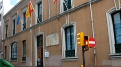 Edificio del antiguo colegio p�blico Cabrales, en Gij�n