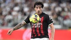 Sandro Tonali, en un partido con el Milan.