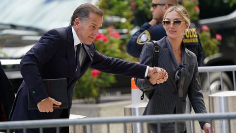 Hunter Biden y su mujer, a la llegada al tribunal de Wilmington.