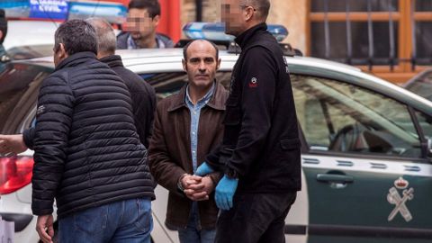 La Guardia Civil ha registrado dos viviendas habituales del arrestado Julio Ledo