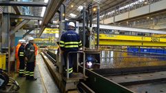 Corte de chapa de la primera plancha del segundo buque de aprovisionamiento en combate para Australia, en abril del 2018