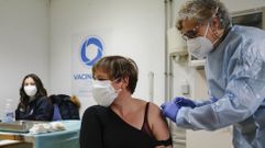 Casi 25.000 ourensanos han recibido ya las dos dosis de la vacuna