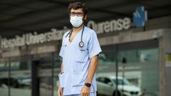 Pablo Vidal, m�dico adscrito a la uci covid-19 del CHUO